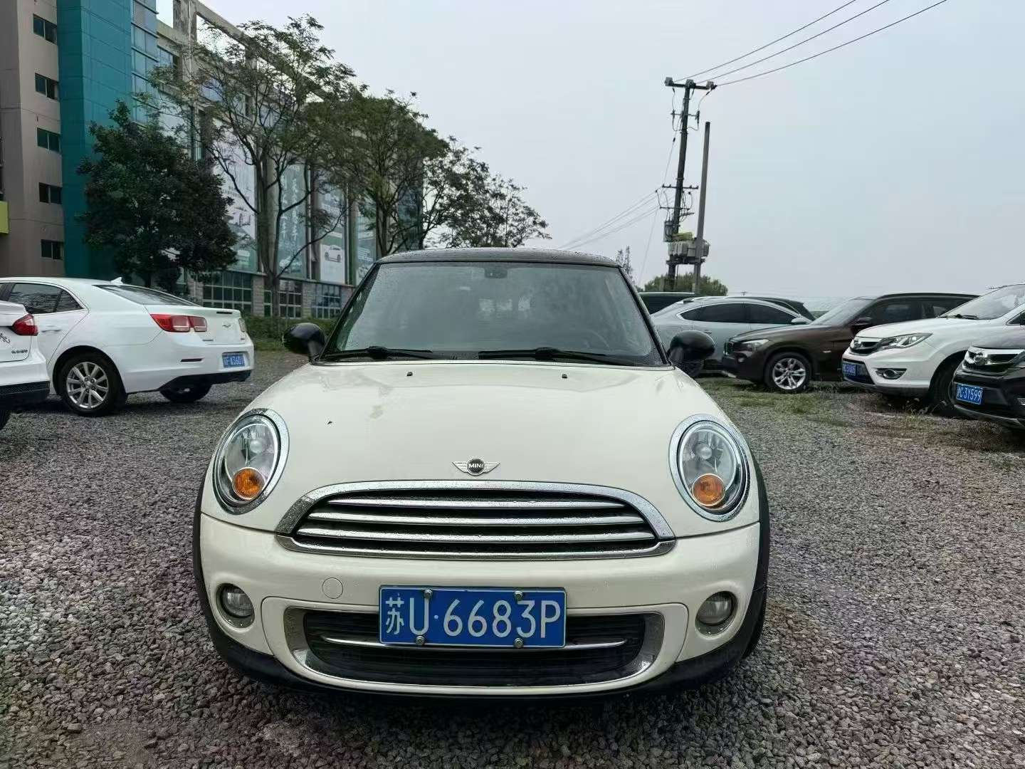 MINI 1.6L 3-Door 2
