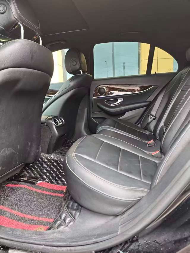 Mercedes-Benz E-Class 8