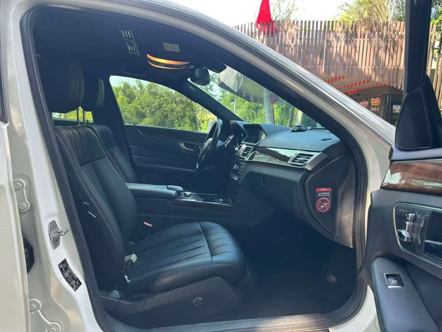 Mercedes-Benz E-Class E200L 2.0T Automatic Sunroof 6