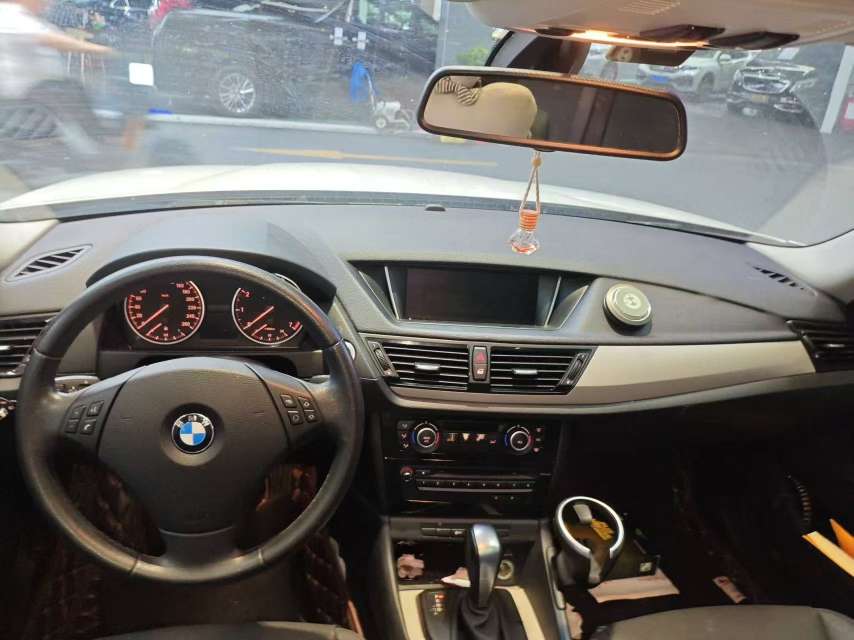 BMW X1 2.0L 18i Luxury Edition 3