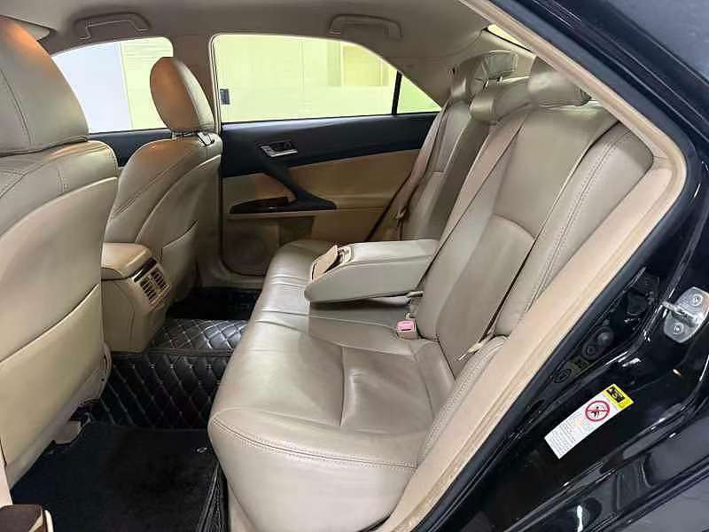 Toyota Reiz 2.5S Elegant Style Edition 8