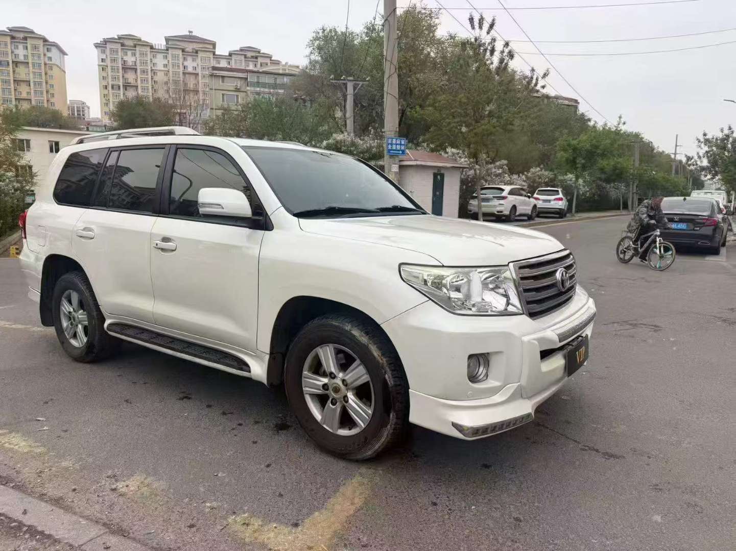Toyota Land Cruiser 2014 4000 5-Seat Version