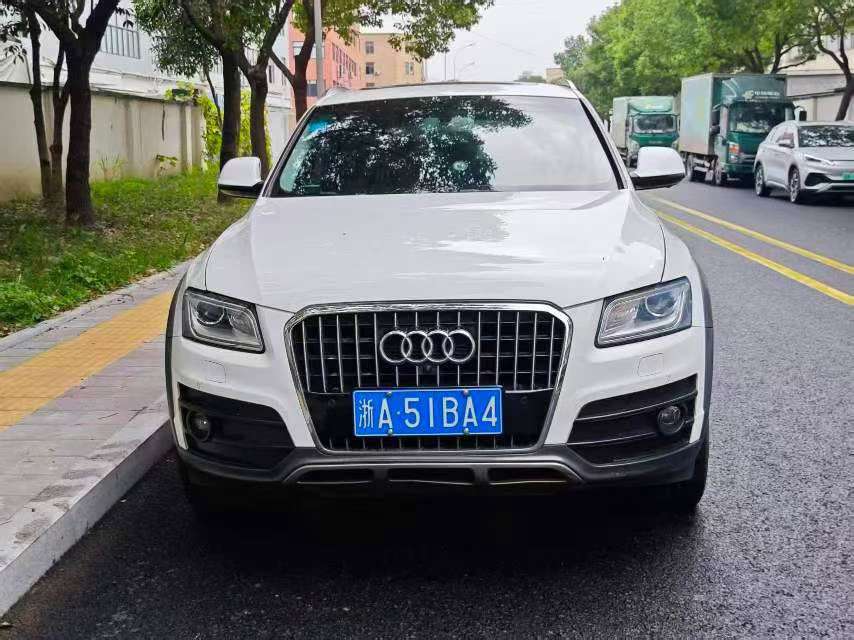 Audi Q5 2.0T Tech 3