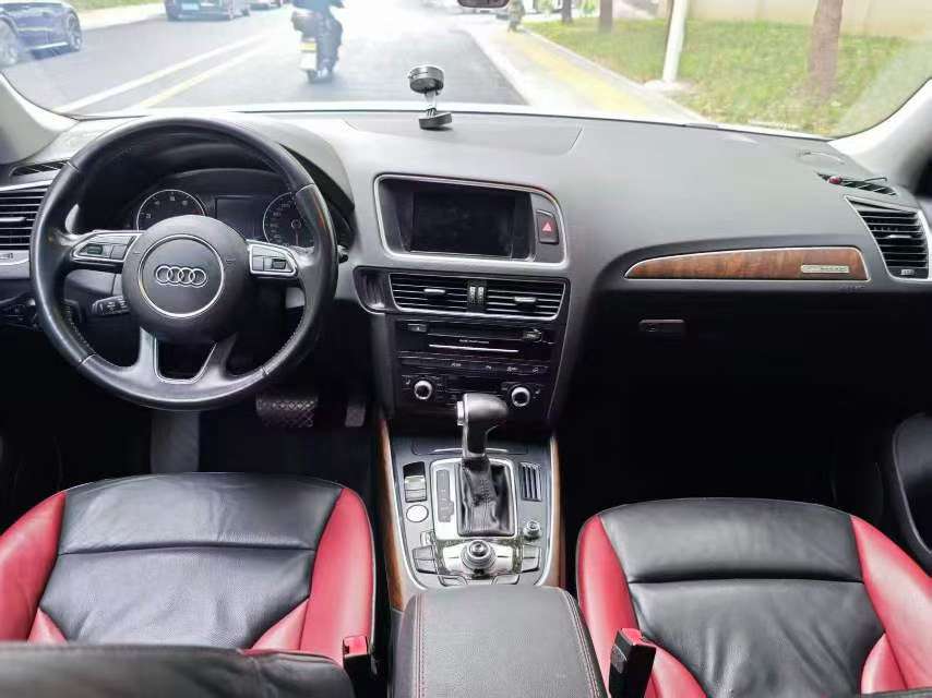 Audi Q5 2.0T Tech 6