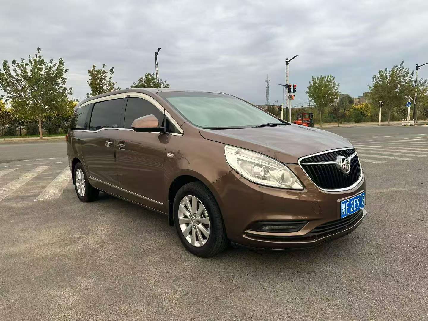 Buick GL8 28T Premium Top Trim 3
