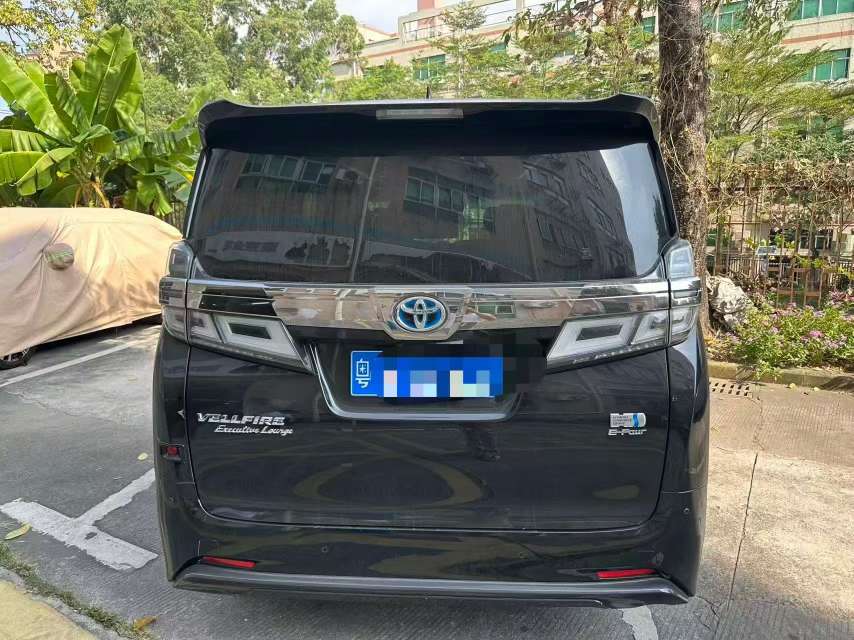 Toyota Vellfire 2020 2.5 CVT HV Executive Edition 3