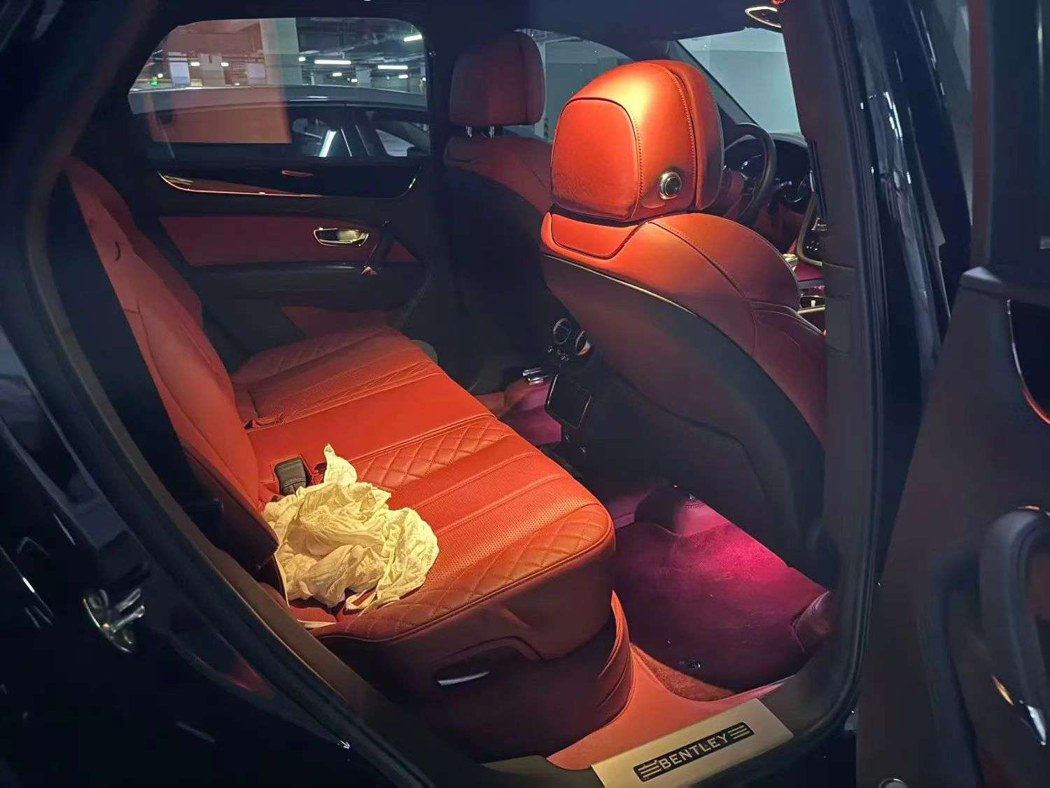 Bentley Bentayga 2