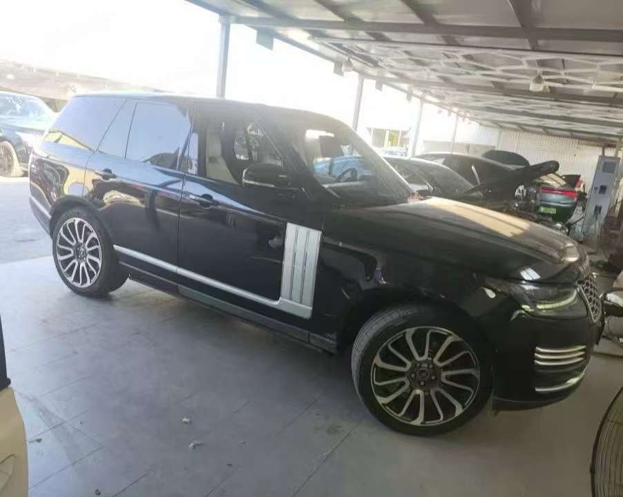 Land Rover Executive 3.0T Diesel 2