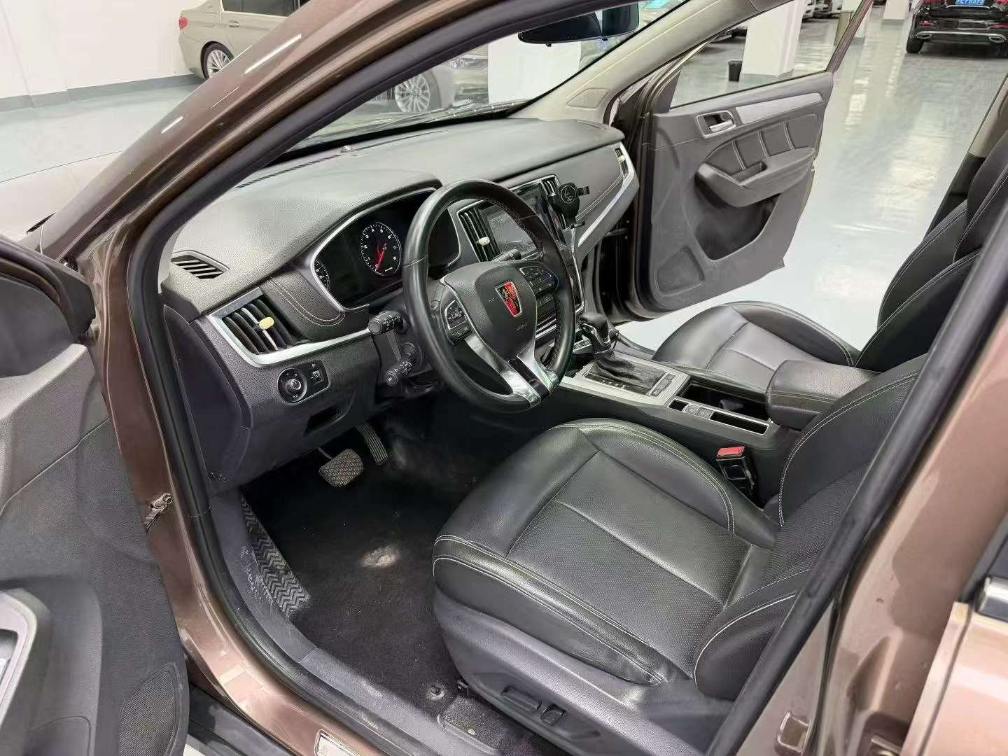Roewe RX5 7