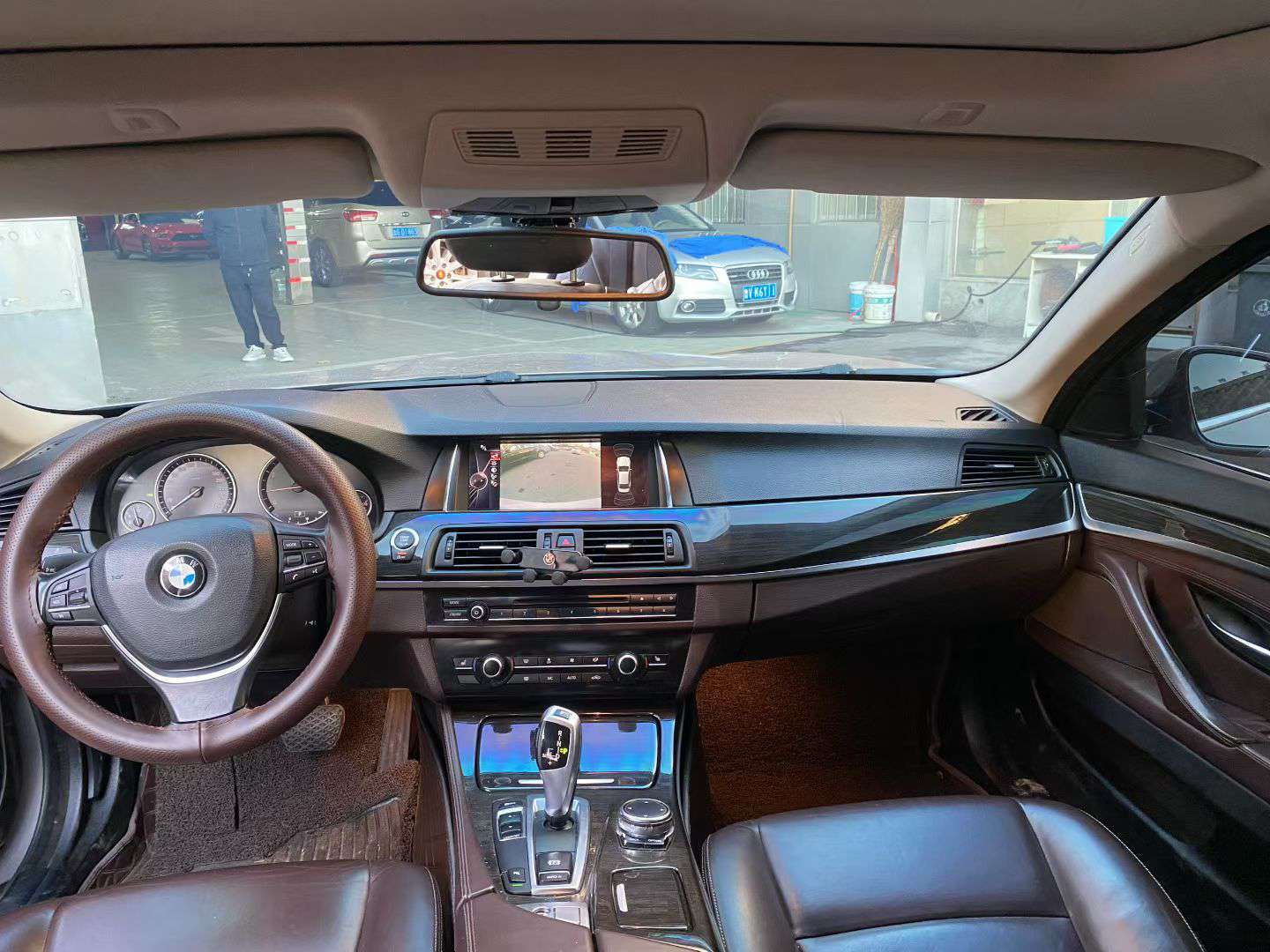 BMW 5 Series 2016 2.0T Luxury Design Package 9