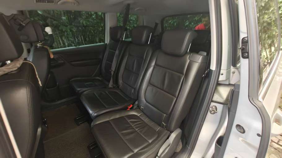Volkswagen Sharan 4