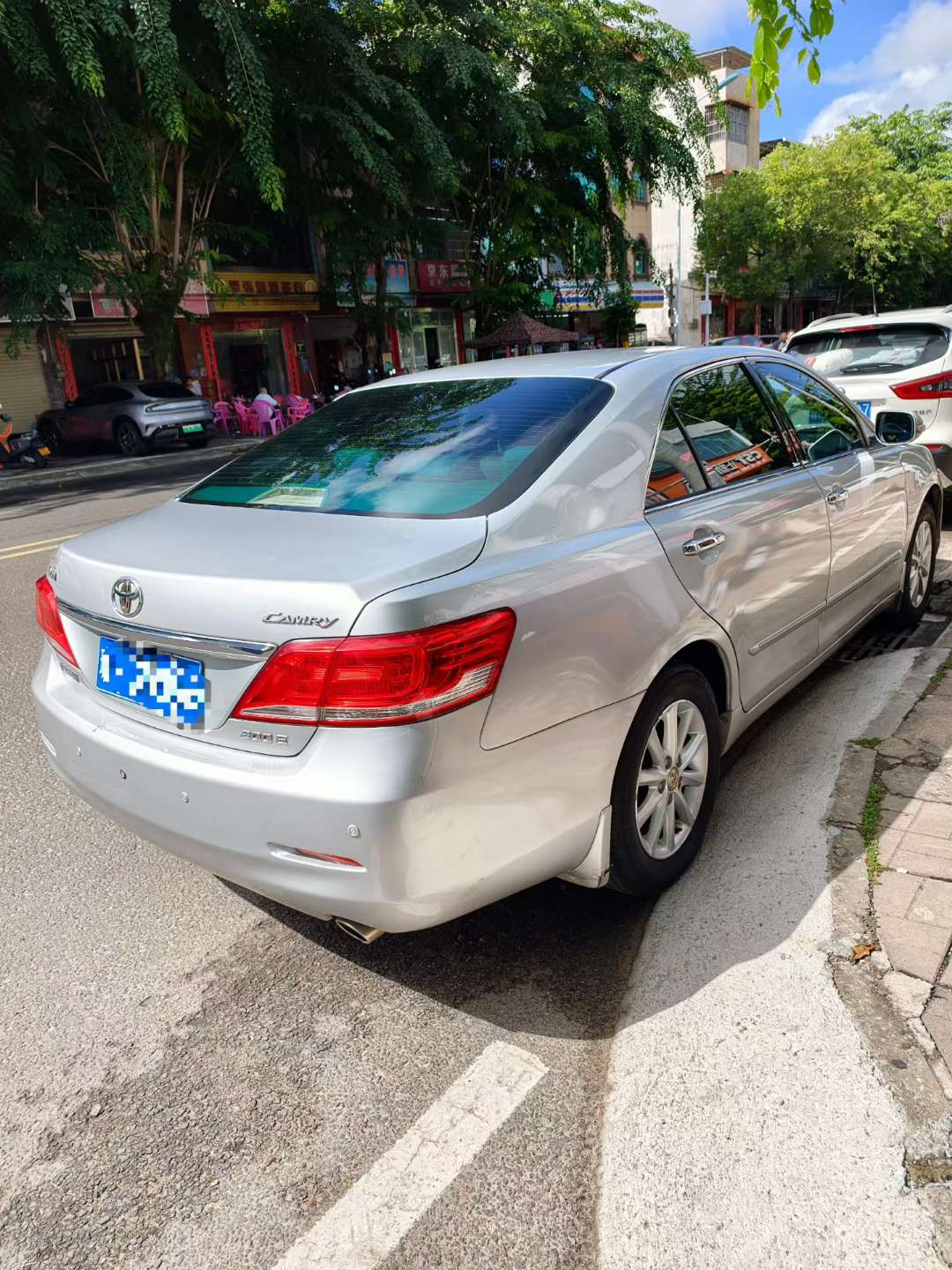 Toyota Camry 3