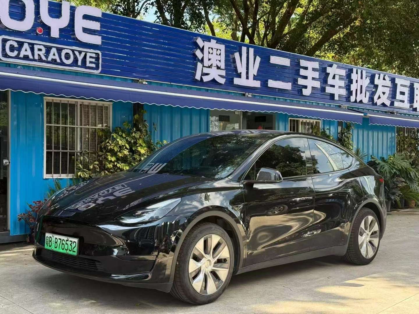 Tesla Model Y Rear-Wheel Drive 2