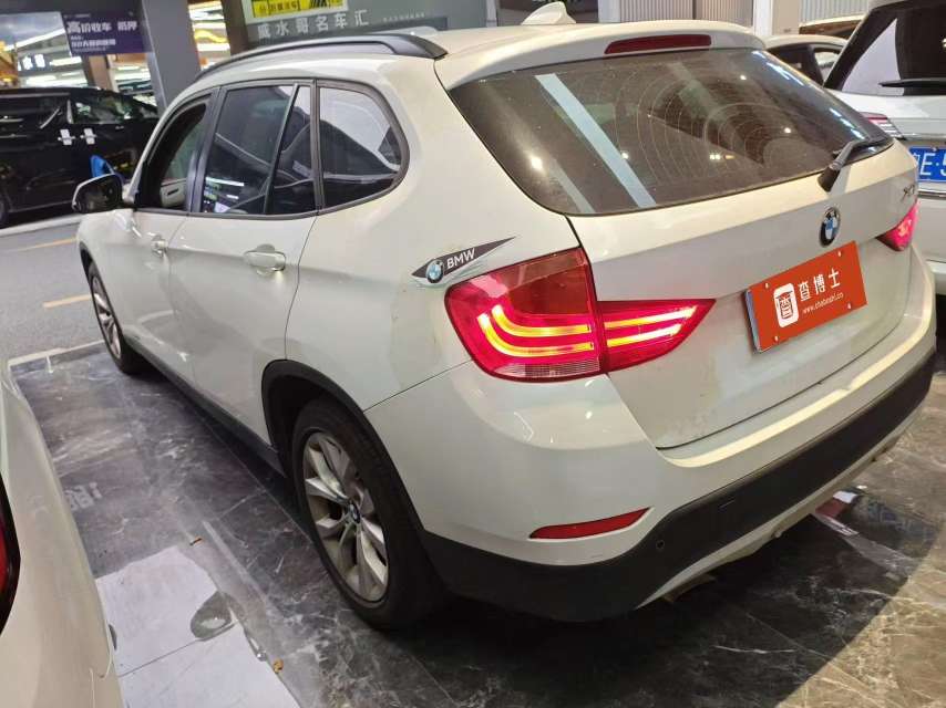 BMW X1 2.0L 18i Luxury Edition 4