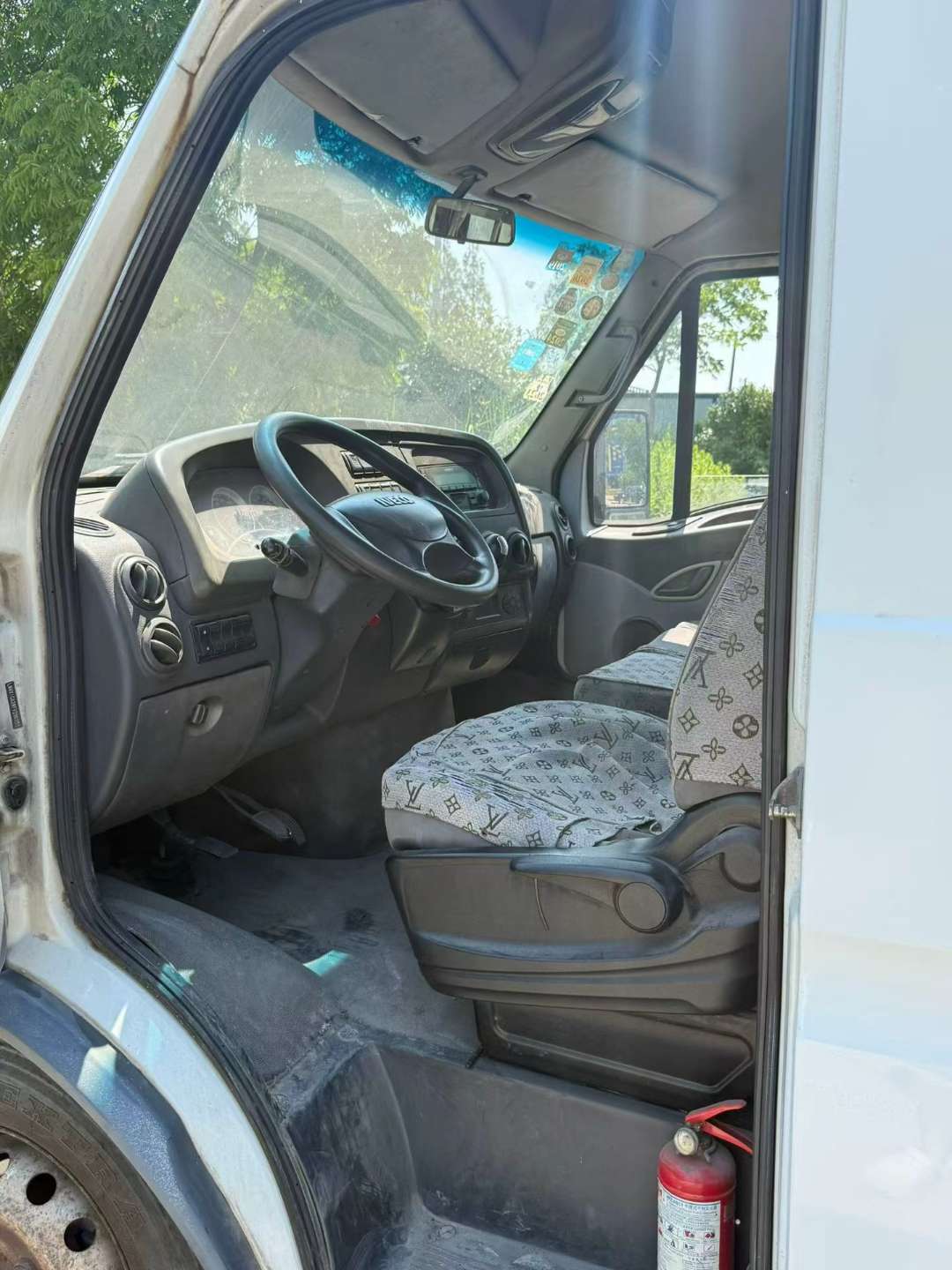 Iveco Daily 2.8L Diesel Extended Chassis Dual Tires 9