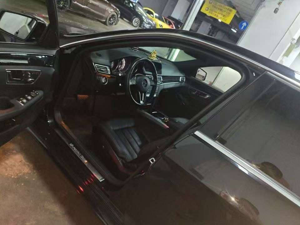 Mercedes-Benz E-Class E260L Sport 2.0T 6