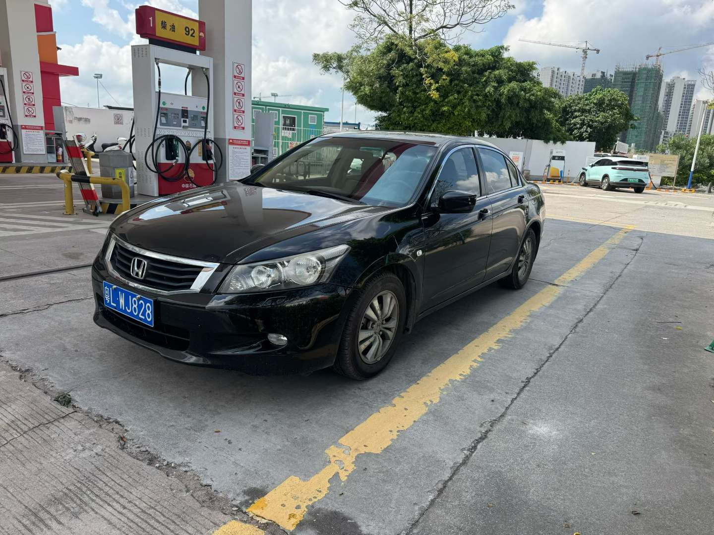Honda Accord 2.0L Automatic Sunroof 3