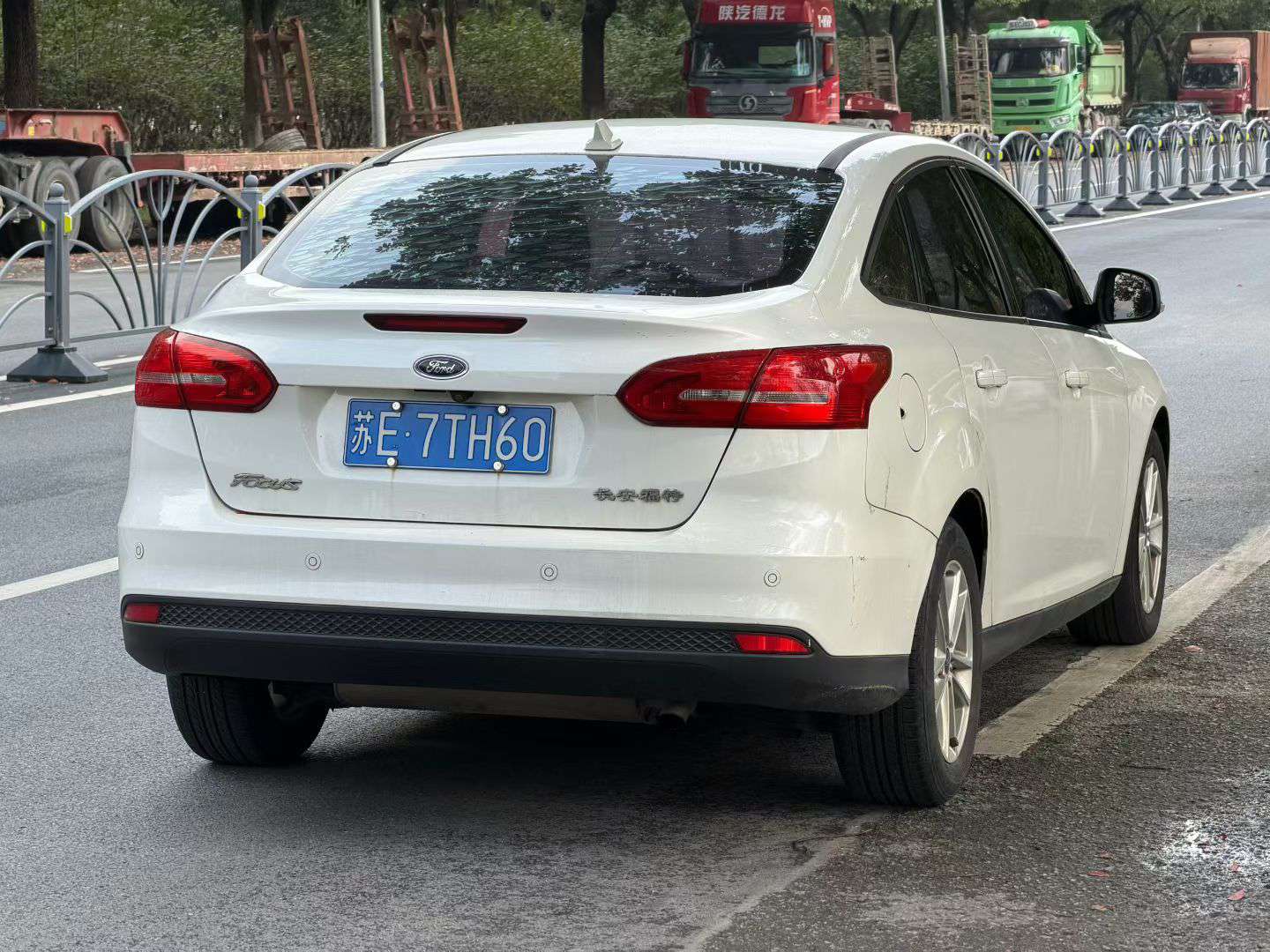 Ford Focus 2017 Sedan 1.6L Automatic Sunroof 5