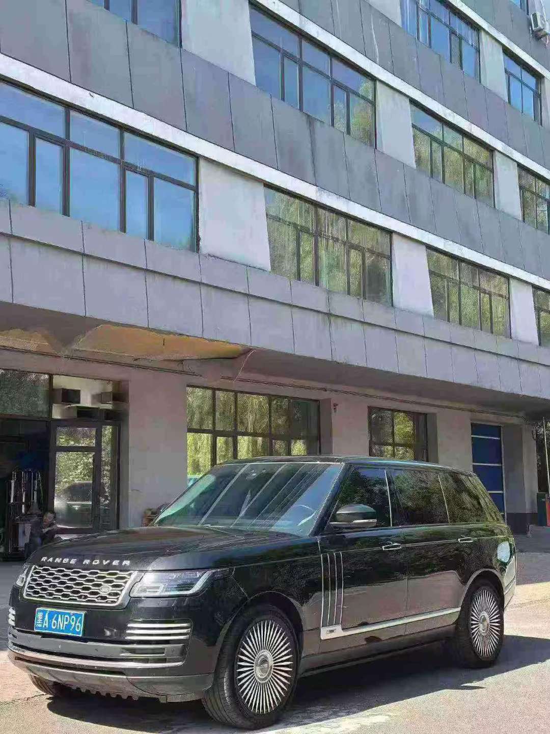 Land Rover Range Rover Executive 2019 Classic Extended 3.0T