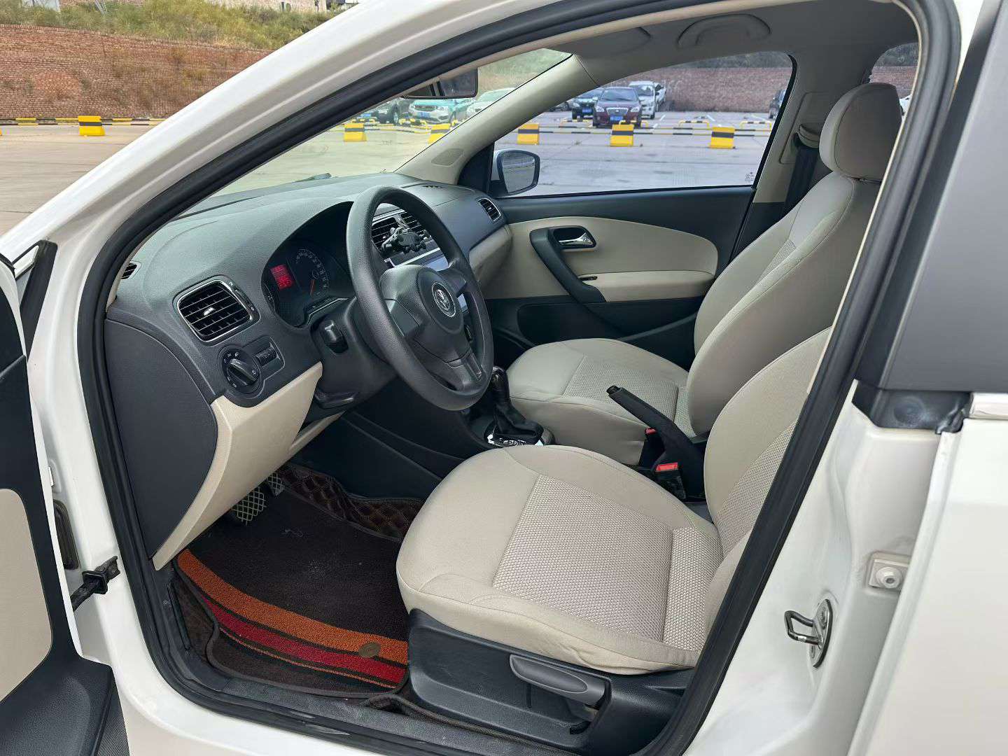 Volkswagen Polo 9