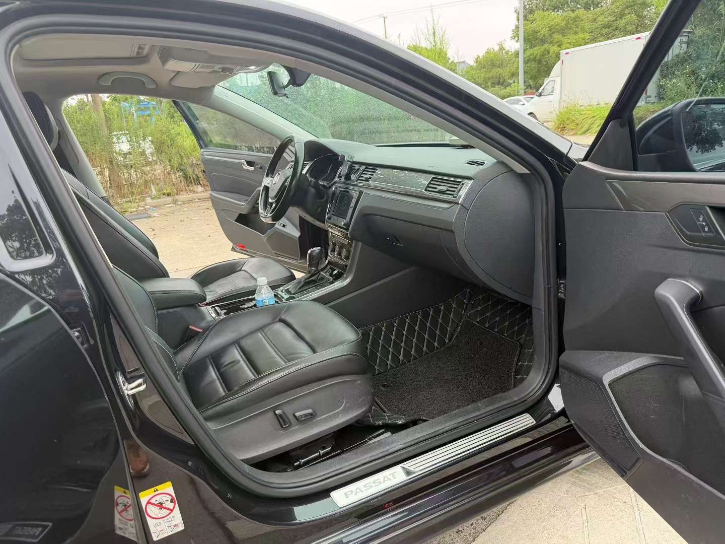Volkswagen Passat 1.8T Prestige Edition 8