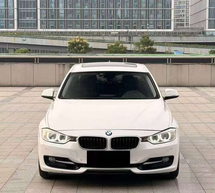 BMW 3 Series 328i M Sport Package 2