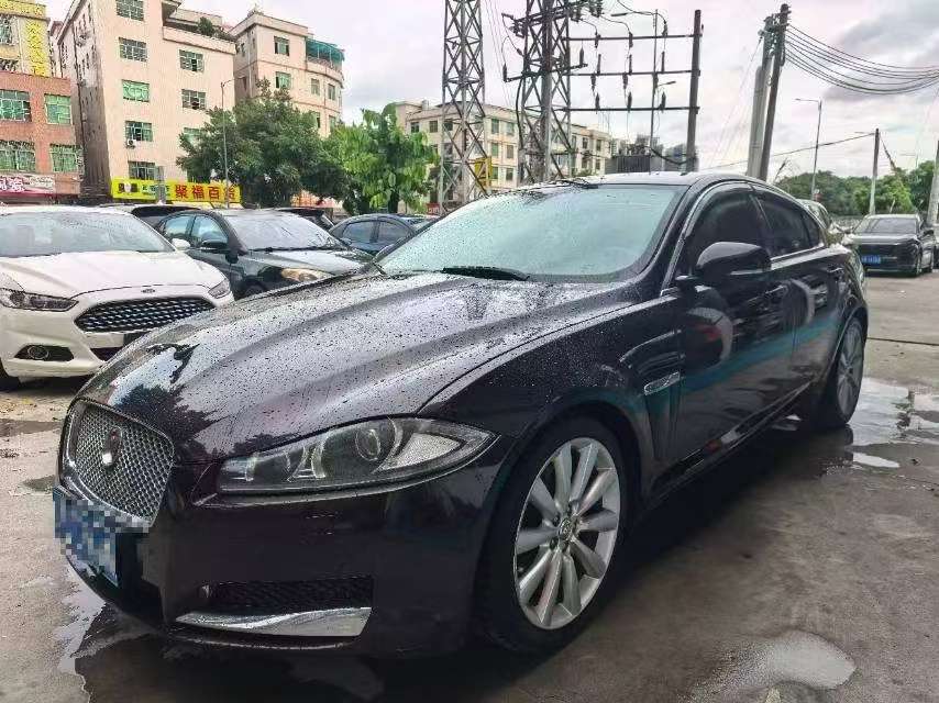 Jaguar XF 2.0T Luxury 2