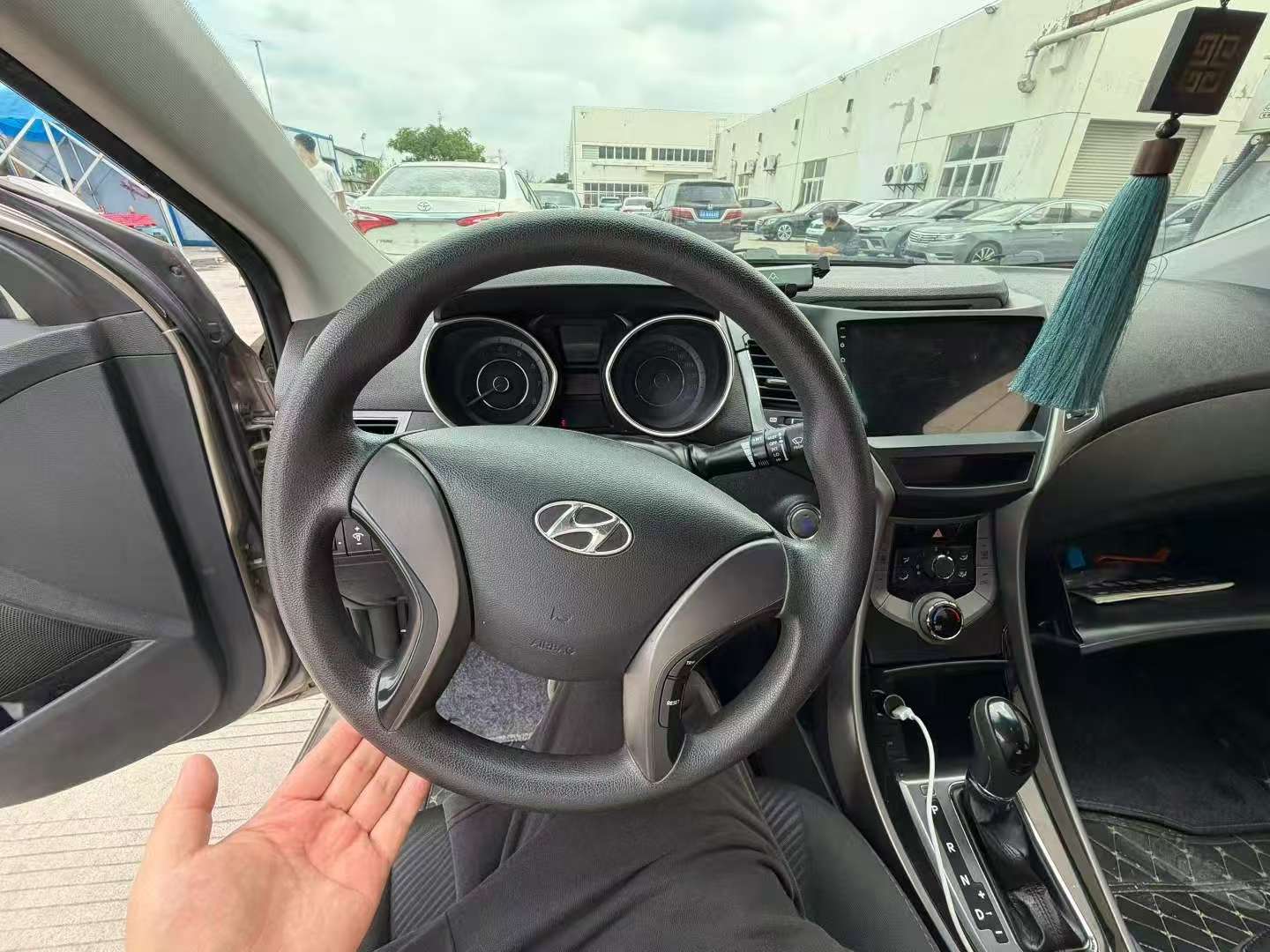 Hyundai Langdong 2013 1.6L Automatic Sunroof 5