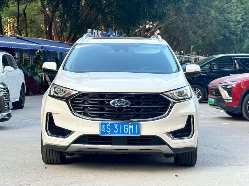 Ford Edge 2021 Edge PLUS EcoBoost 245 FWD Luxury 7-Seat