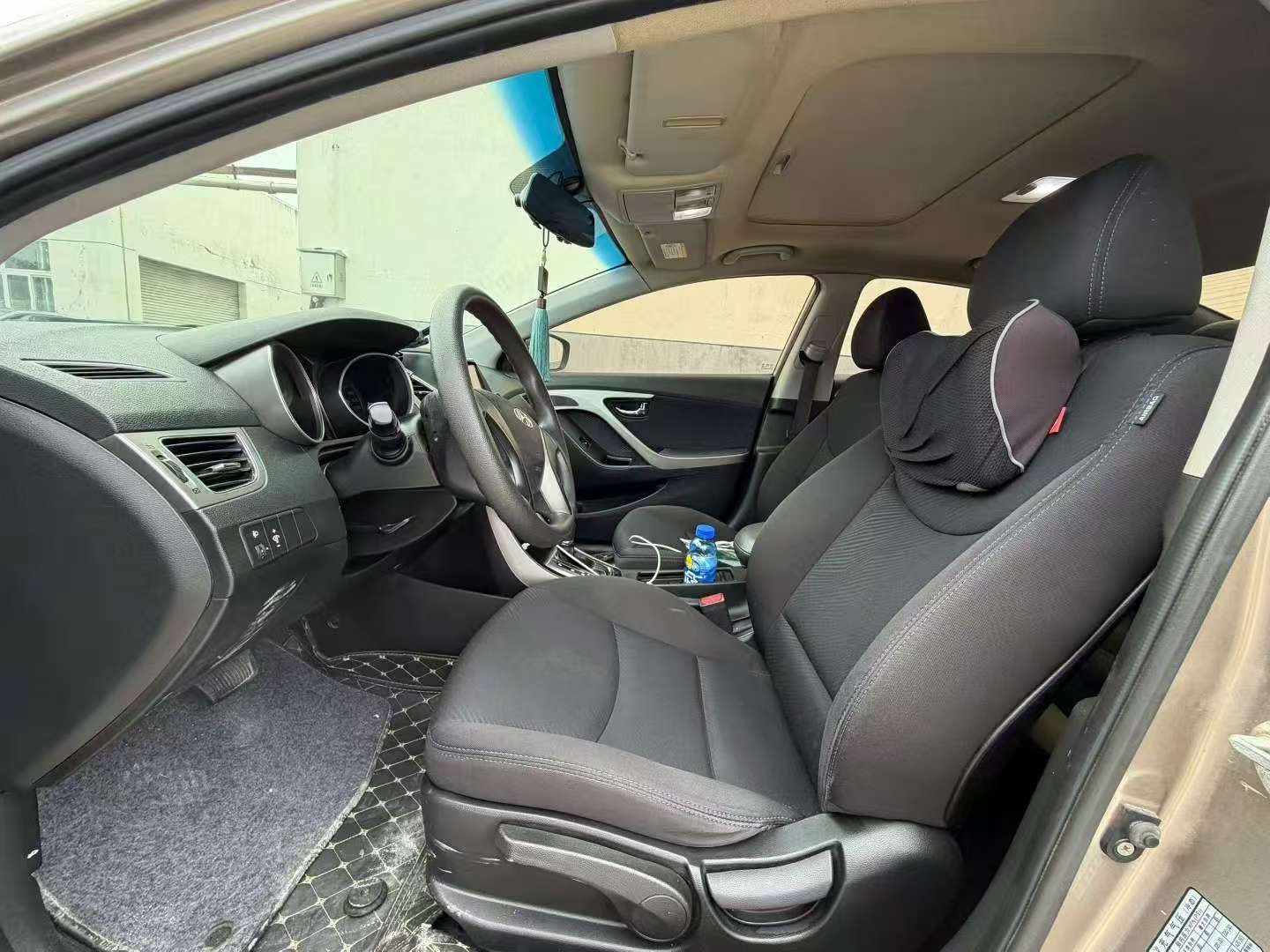 Hyundai Langdong 2013 1.6L Automatic Sunroof 4