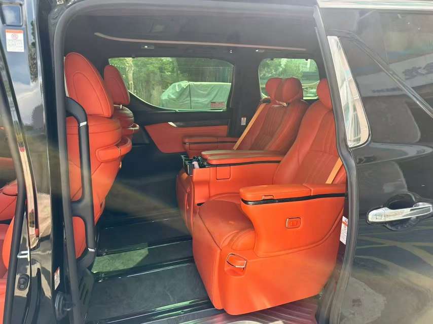 Toyota Vellfire 2020 2.5 CVT HV Executive Edition 4