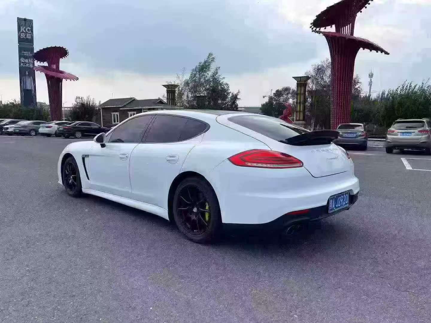 Porsche Panamera 5