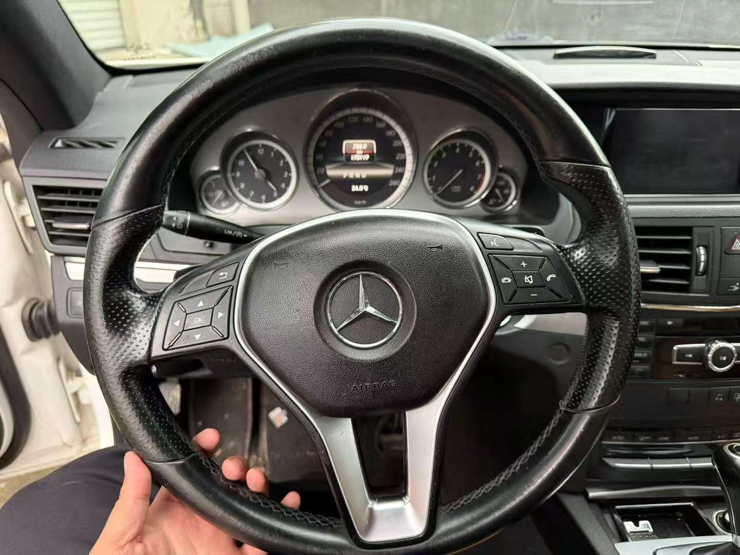 Mercedes-Benz E-Class E260 Coupe 1.8T 5
