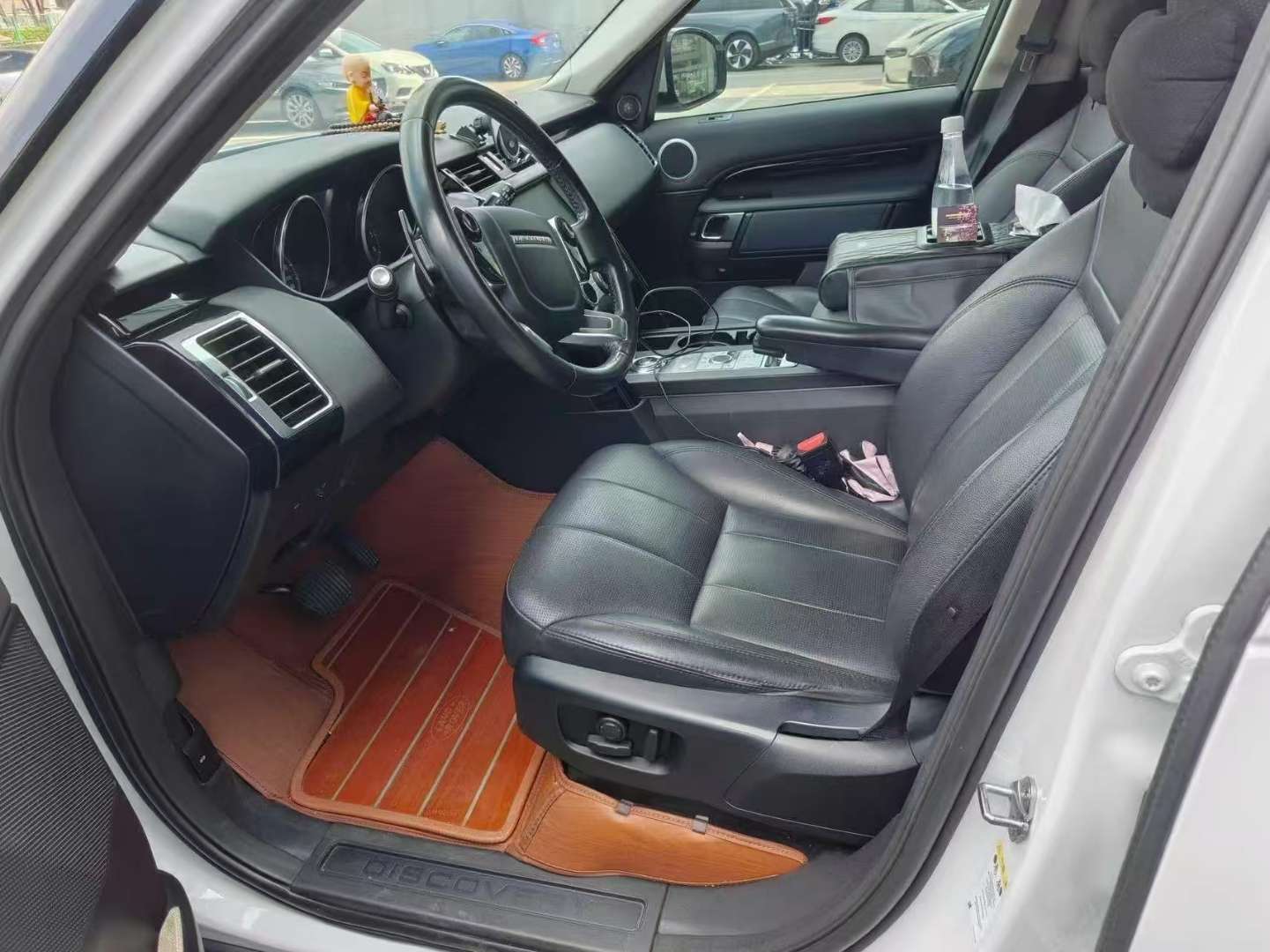 Land Rover Discovery 5 3.0T SC V6 SE 6