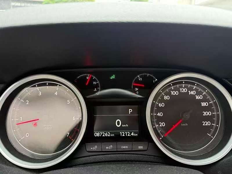 Peugeot 408 1.6T Automatic Ultimate 8