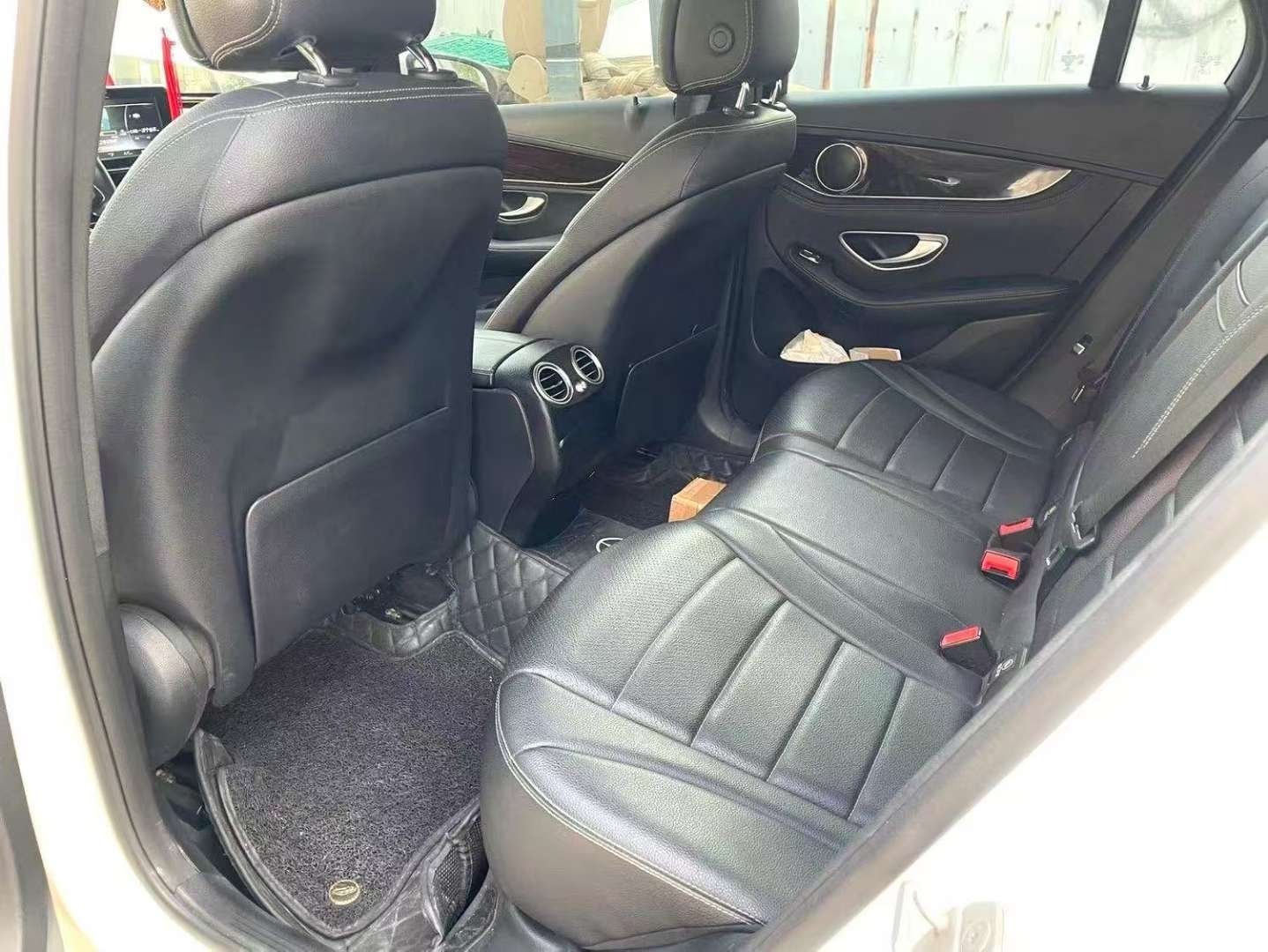 Mercedes-Benz GLC 2017 260 4MATIC 2.0T Dynamic 5
