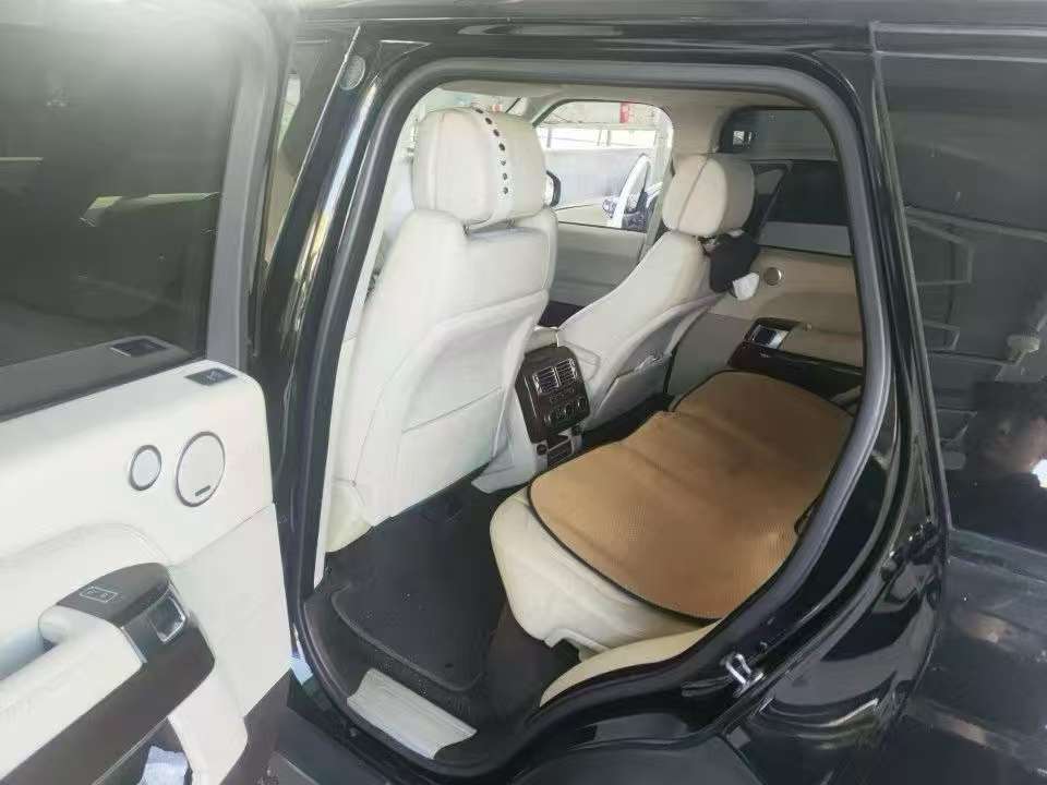 Land Rover Executive 3.0T Diesel 8