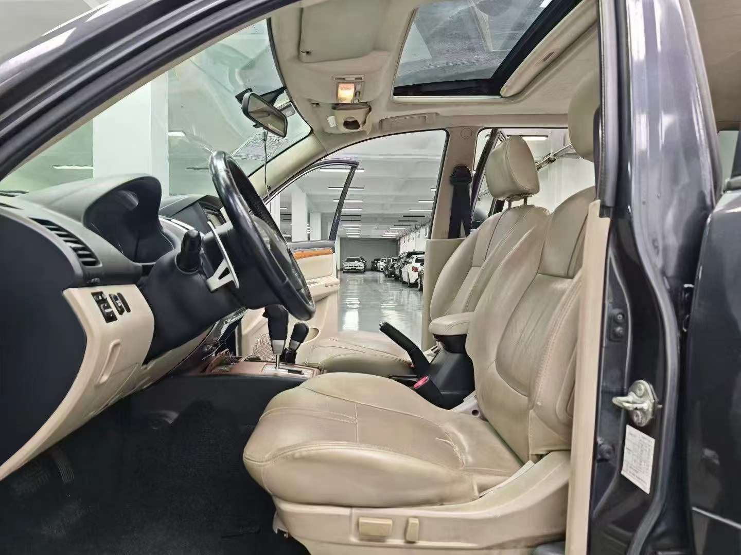 Mitsubishi Pajero 3.0 4WD Luxury 7