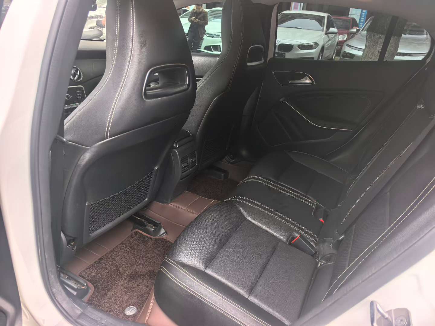 Mercedes-Benz GLA GLA200 8