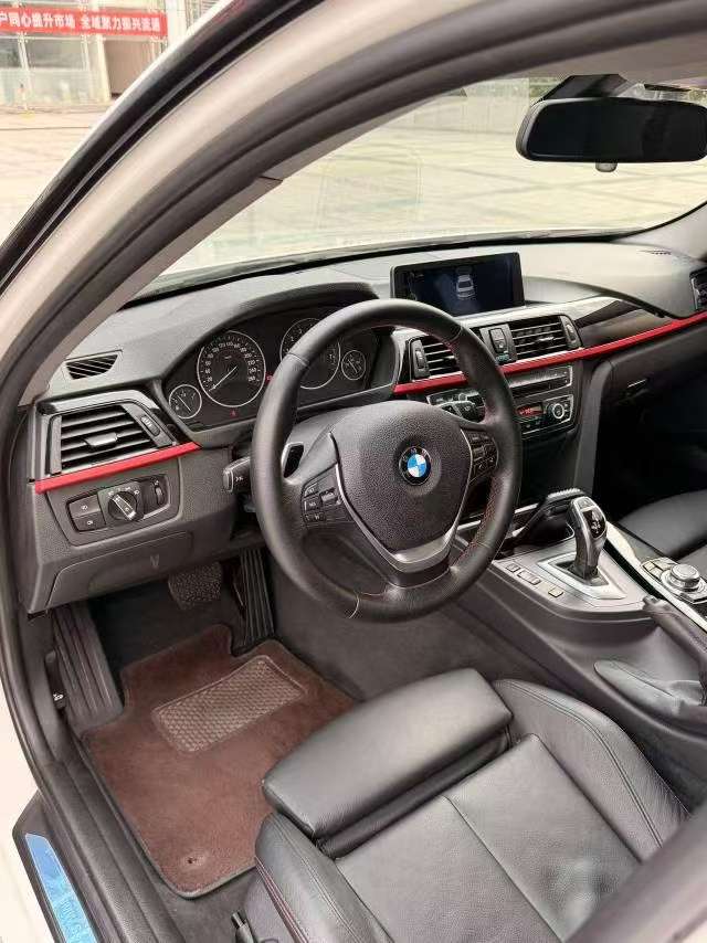 BMW 3 Series 328i M Sport Package 4
