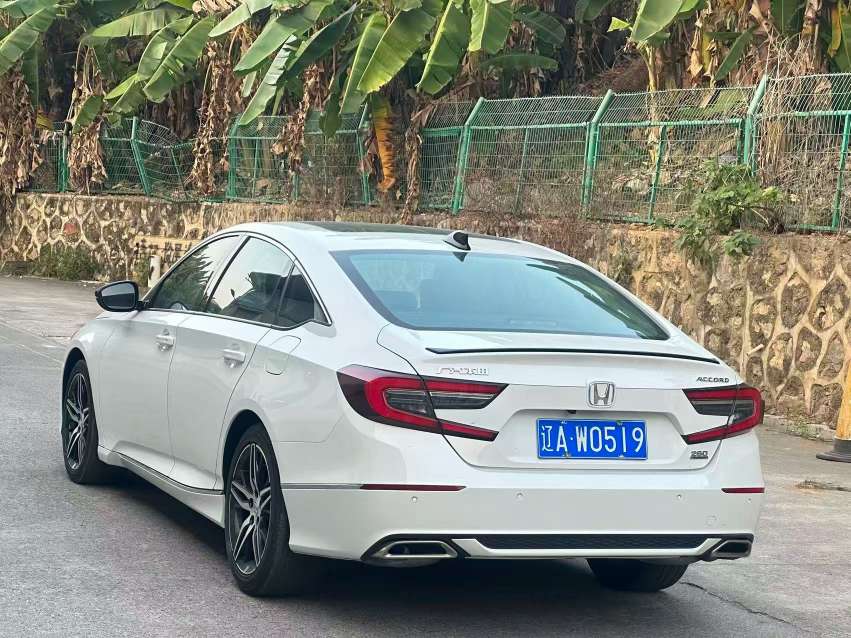 Honda Accord 260 Night Edition Premium 7