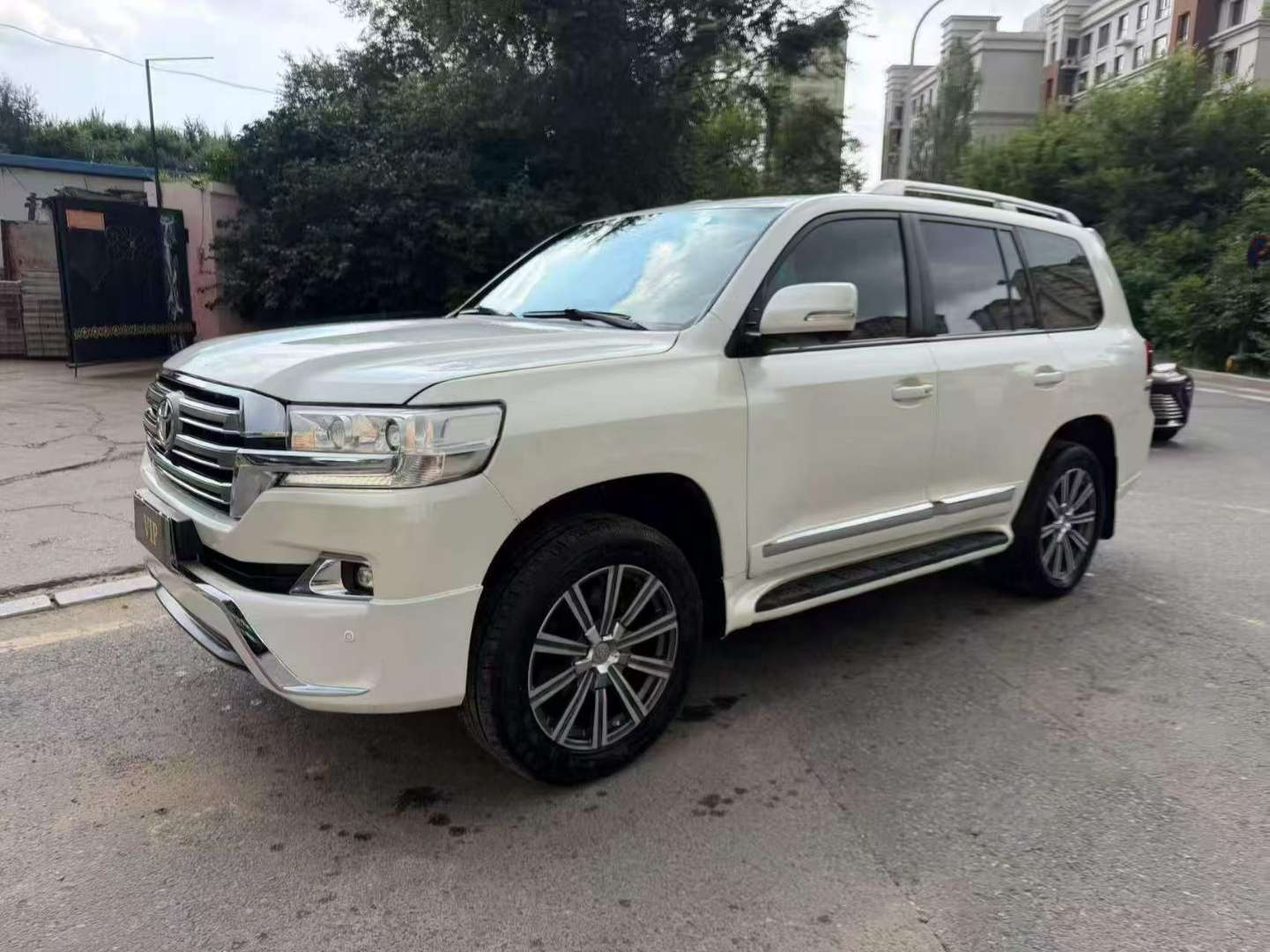 Toyota Land Cruiser 2014 4000 Five-Seat Version 3