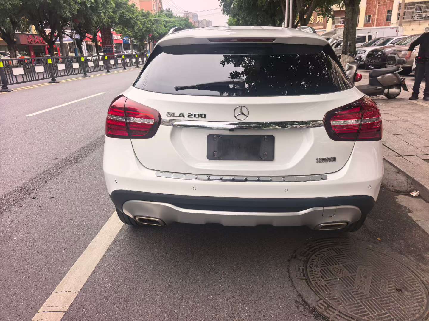 Mercedes-Benz GLA GLA200 5