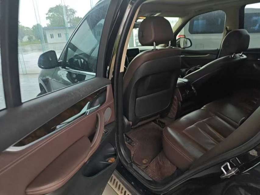 BMW X5 35i Elegant 3.0T 8
