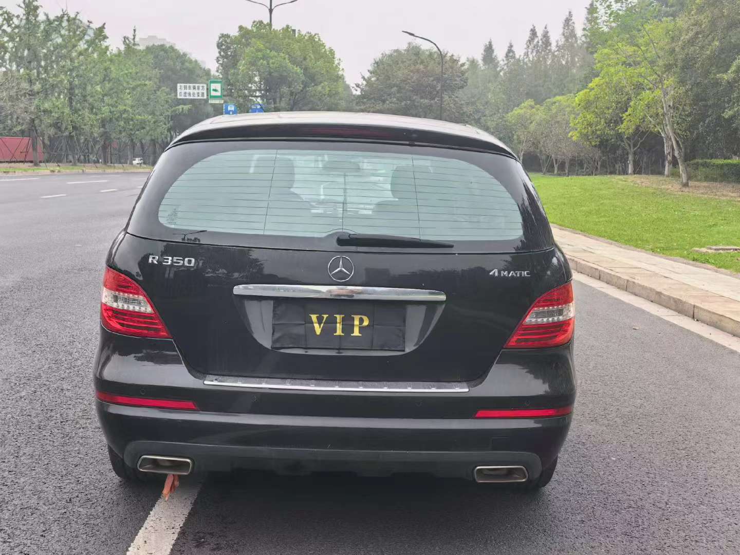 Mercedes-Benz R-Class 2011 350 L 4MATIC 3.5L 8