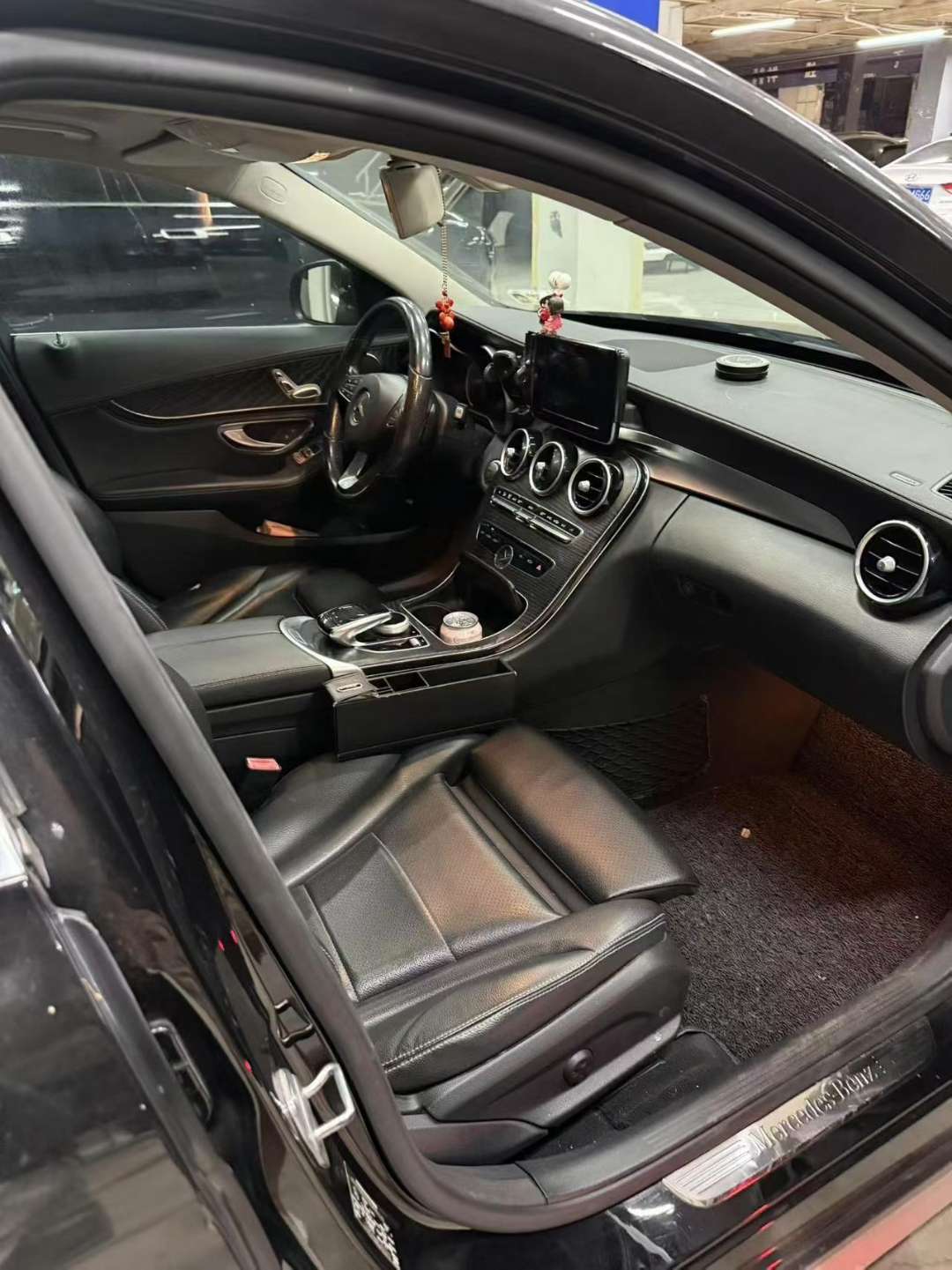 Mercedes-Benz C-Class C180L Sport Edition 1.6T 5
