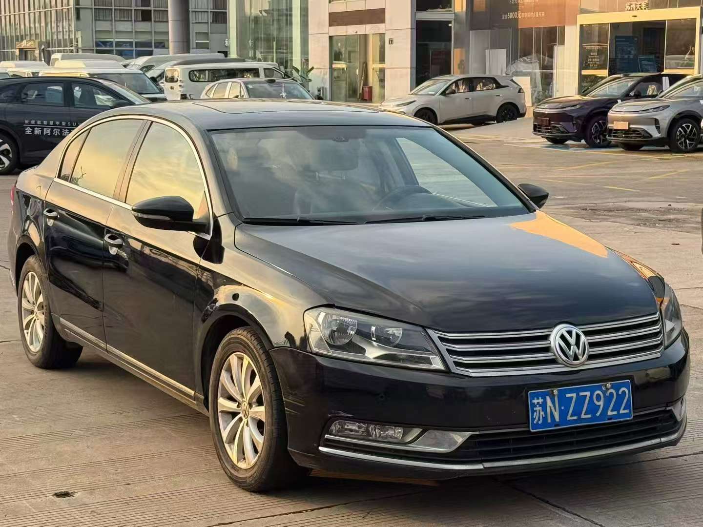 Volkswagen Magotan 2015 1.8 Automatic Sunroof 2