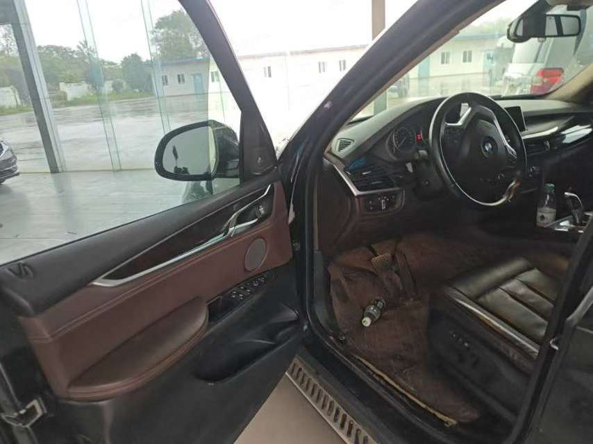 BMW X5 35i Elegant 3.0T 6