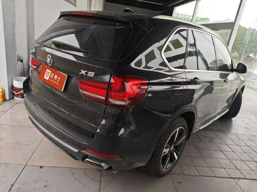 BMW X5 35i Elegant 3.0T 4