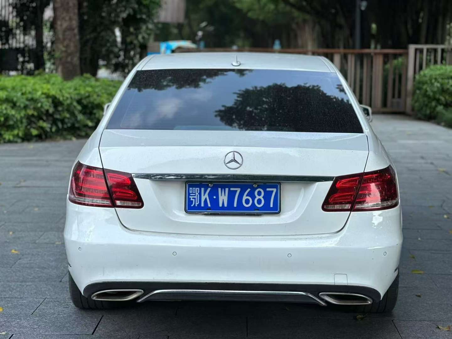 Mercedes-Benz E-Class E200L 2.0T Automatic Sunroof 3